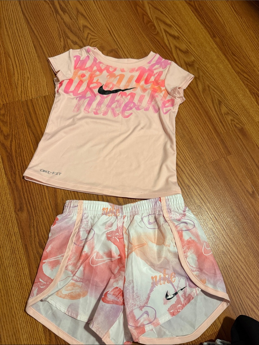 Nike girl outfit